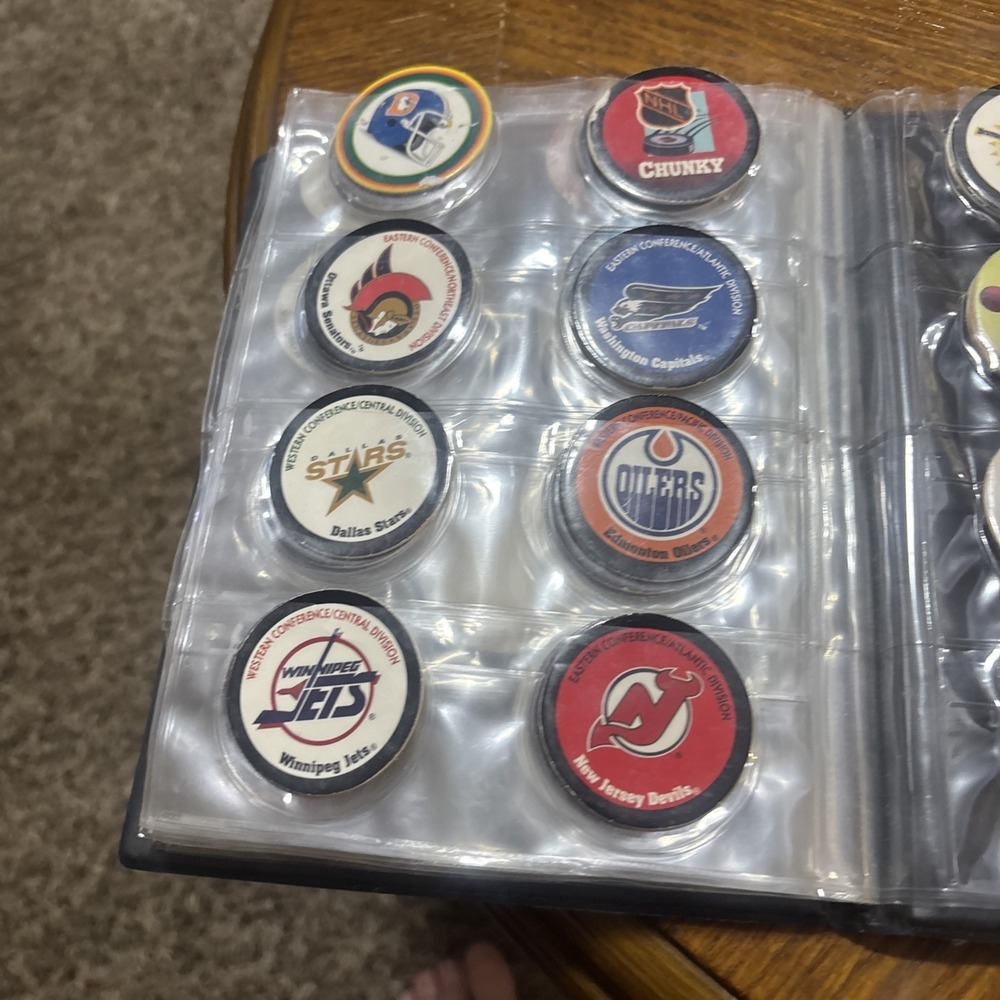 Pog Case And‎ Pogs - Picture 12 of 13